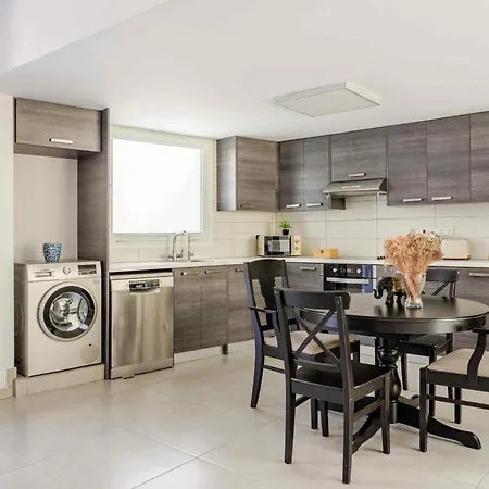 Apartman Luxury Designer Loft In The Heart Of Limassol